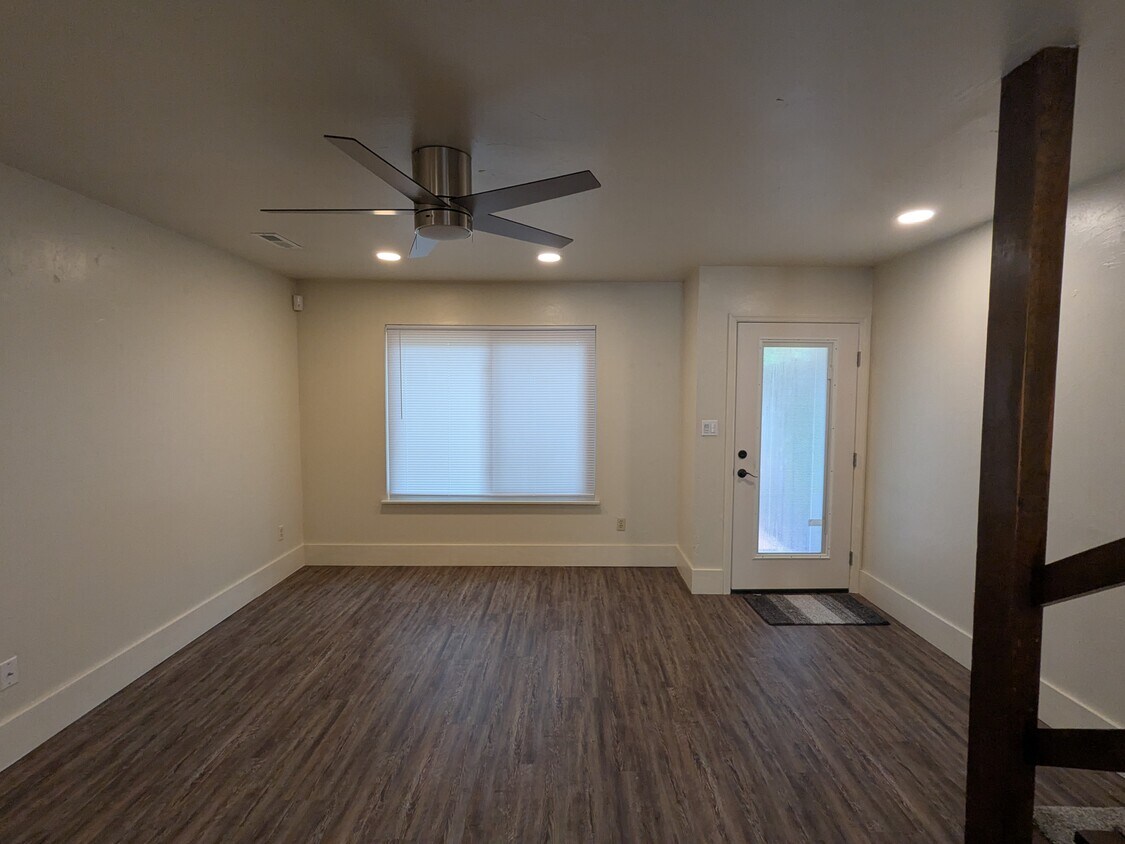Foto principal - 562 Teal Ln