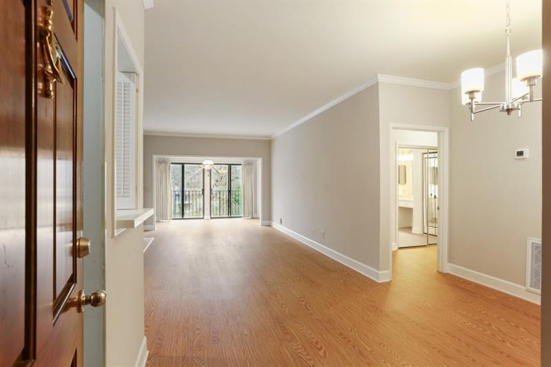 Primary Photo - 3071 Lenox Rd NE