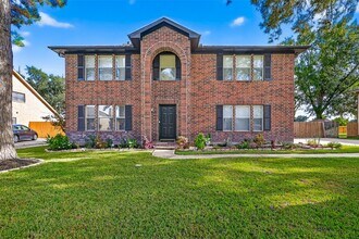Building Photo - 19735 River Rock Dr