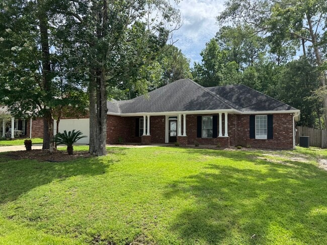 Building Photo - 72697 Diamondhead Dr N