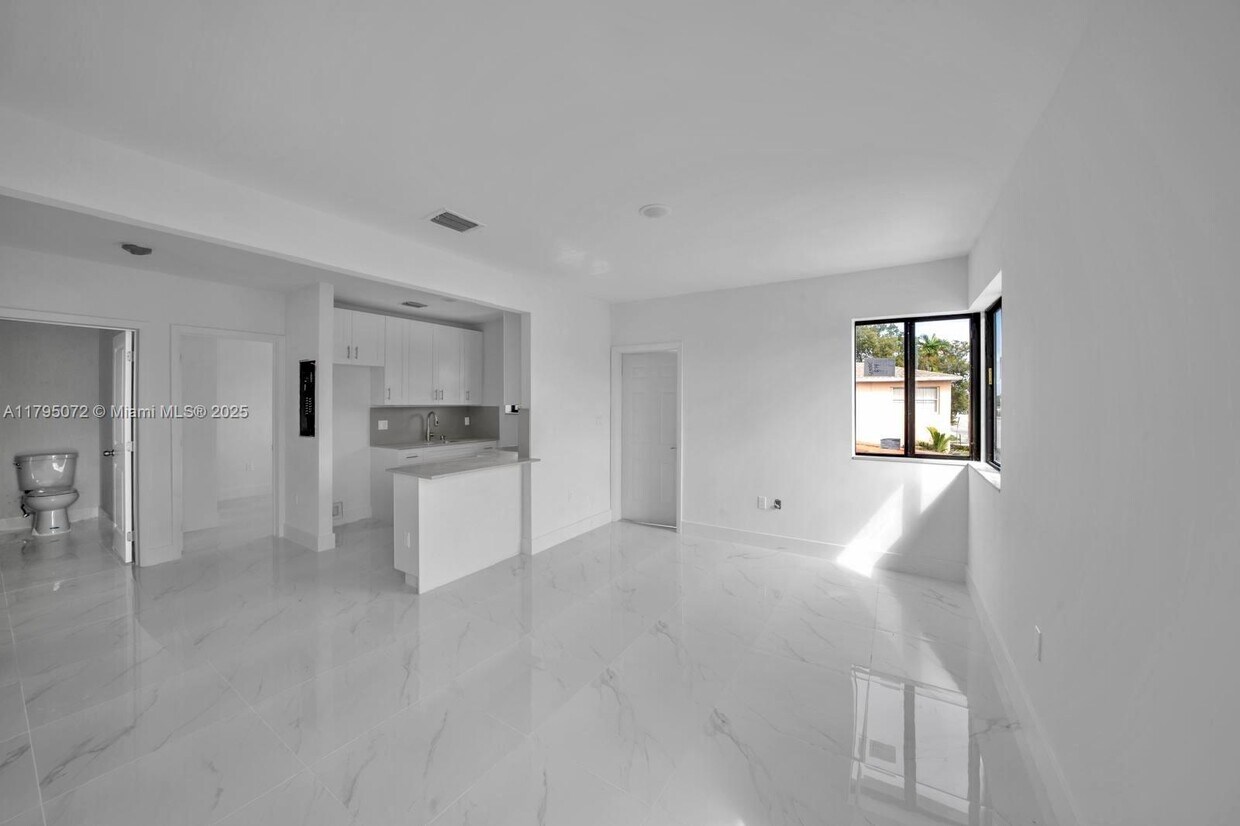 Foto del edificio - 450 Beacom Blvd