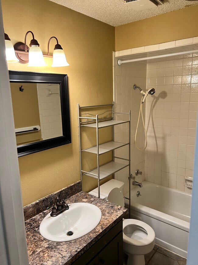 5033 Eastridge Dr, Wichita Falls, TX 76302 House for Rent in Wichita