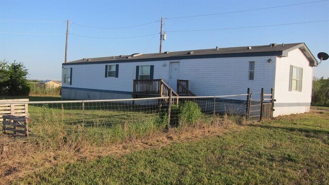 Building Photo - 700 Engelke Rd