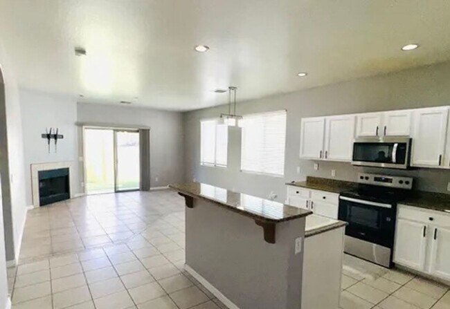Foto del edificio - 3 Bed 2 Bath Available Now!! Contact Property Pros Property Management for more details
