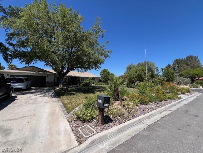 Building Photo - 3310 W Mardon Ave