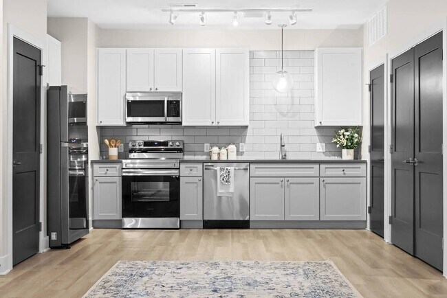 Foto del edificio - Parkview Spring Hill Apartments