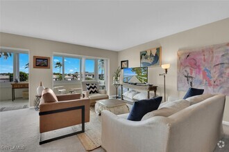 Building Photo - 3410 Gulf Shore Blvd N