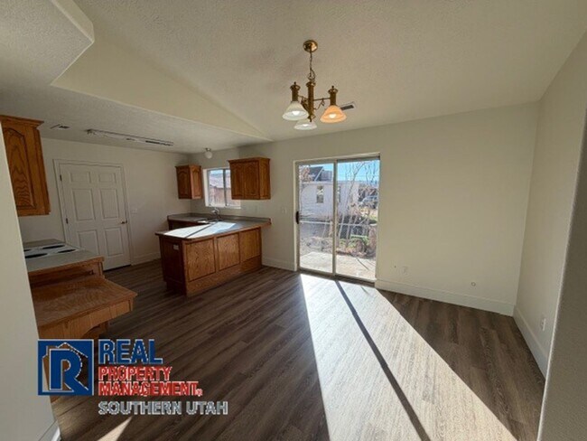 Foto del edificio - 2 Bedroom downtown