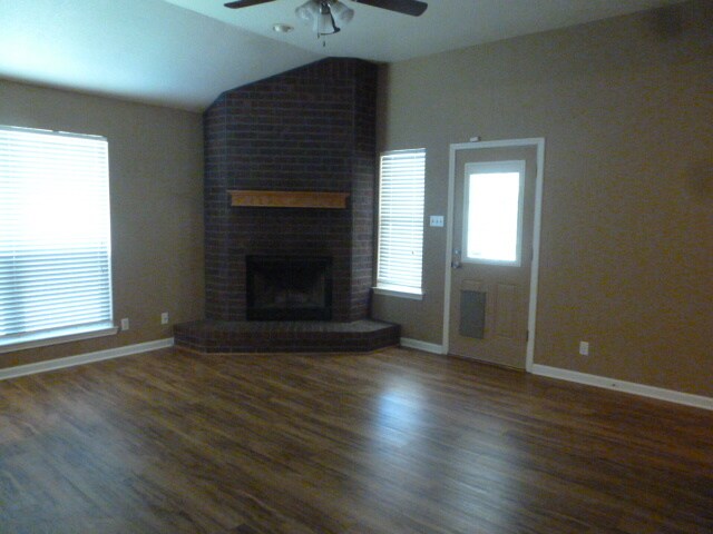 Building Photo - 3741 Cruise Dr