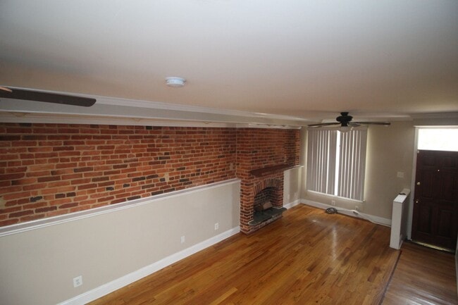 Building Photo - Simply Perfect Canton 2bd/2ba Rowhome w/ Parking! Available 5/11