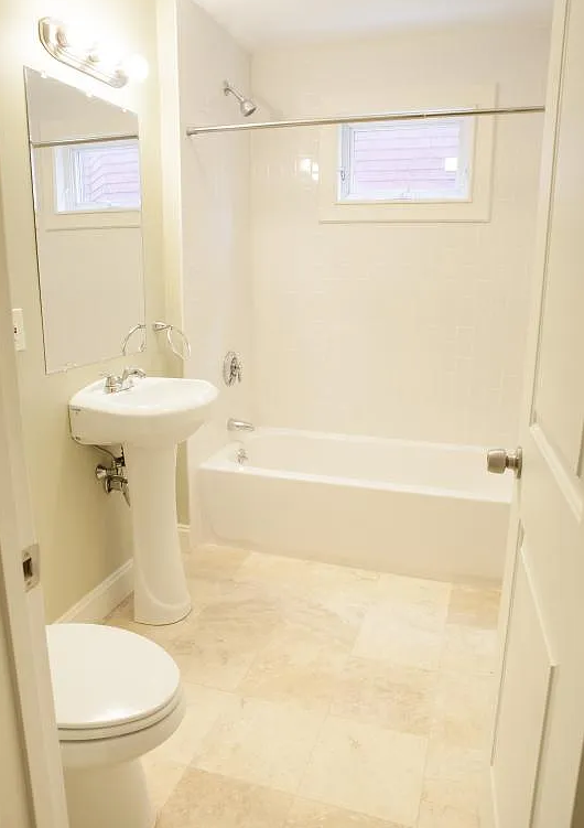 Foto principal - 4043 Washington St
