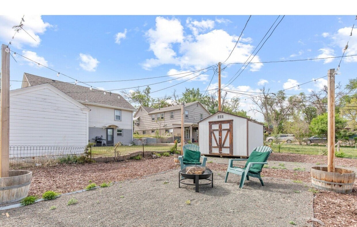 Building Photo - 923 23rd St