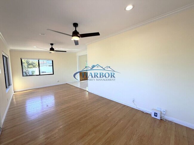 Foto del edificio - 827 W 22nd St