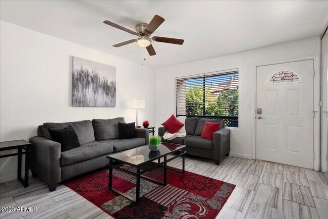 Foto del edificio - 14203 N 19th Ave