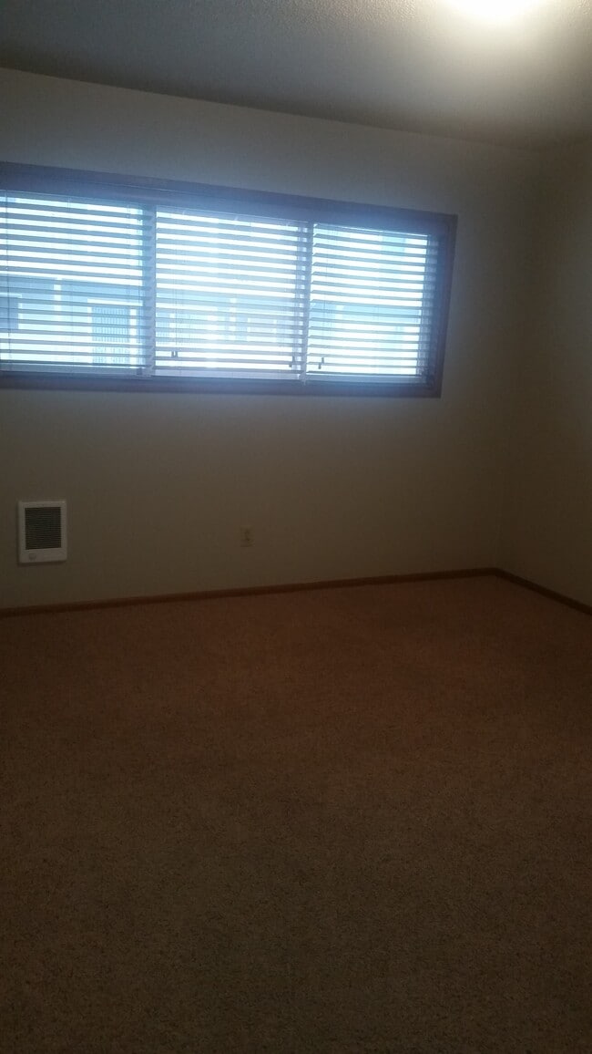 Bedroom - 1576 Irving Ave