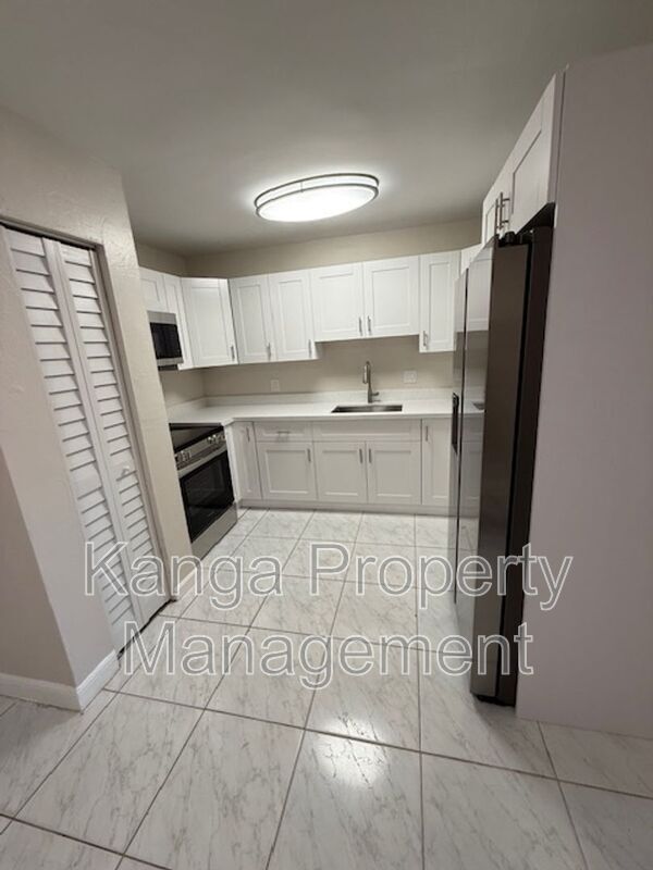 Foto del edificio - 7750 SW 10th Ct
