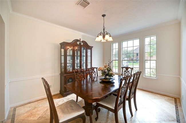 Building Photo - 11906 Dinosaur Valley Dr