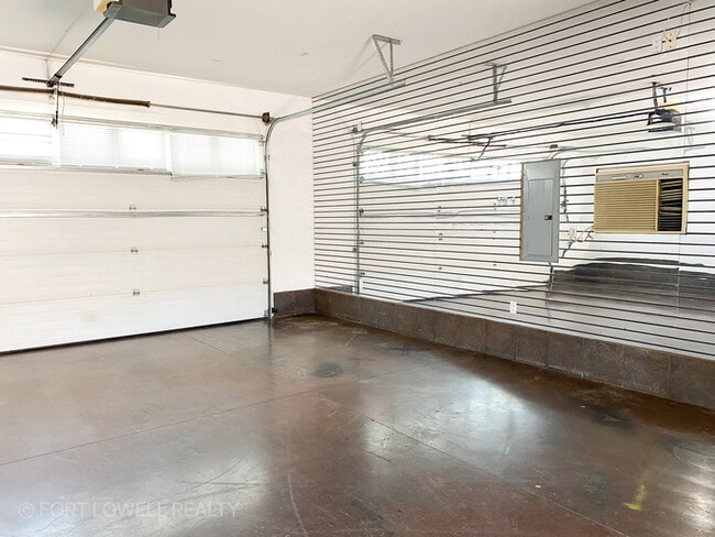 Building Photo - Cozy 704sqft studio available in Scottsdale