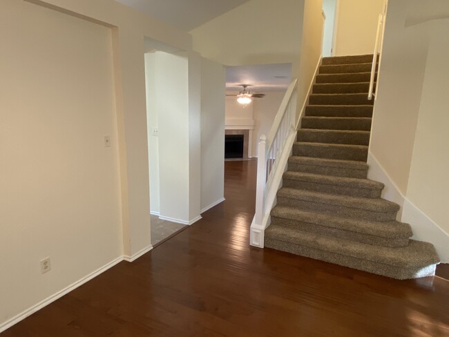 stairs - 2204 Waterway Bnd