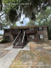 Building Photo - 13 Oak Forest Ln