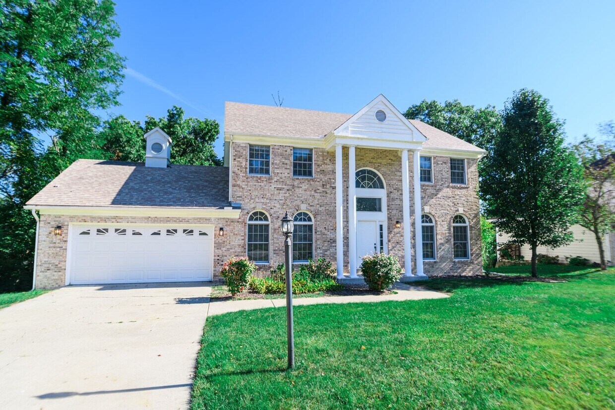 Foto principal - 5 bedroom / 2.5 bathroom Home for Rent in ...