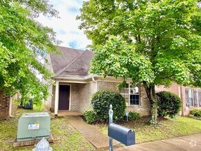 Building Photo - 10221 Sterling Ridge Dr