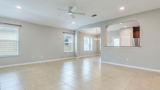 Foto del edificio - 141 Linden Ln