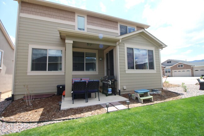 Building Photo - Amazing 4bdrm home in Forest Lakes