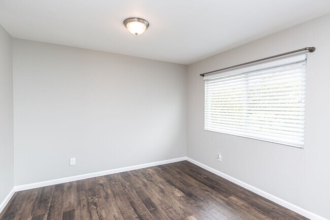 Building Photo - **** SIMPLY STUNNING SANTEE 3/2 HOME, OPEN...