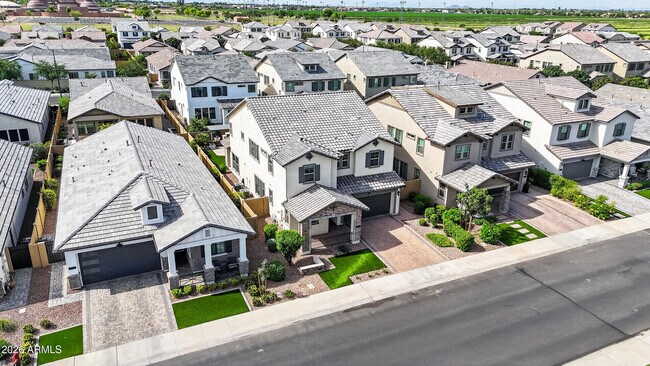 Building Photo - 2141 E Flamingo Way