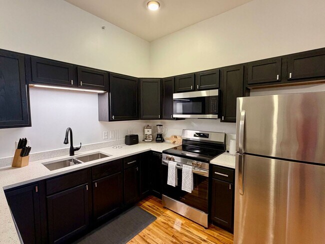 Foto del edificio - 719 N 3rd Ave