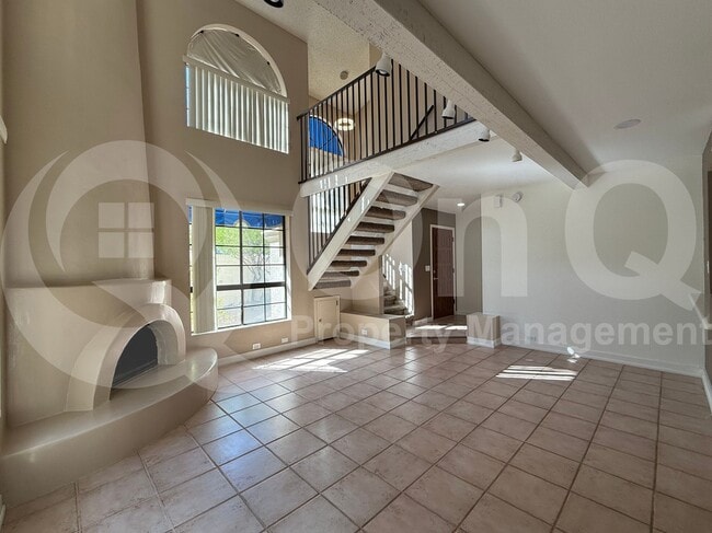 Building Photo - 5054 E Siesta Dr