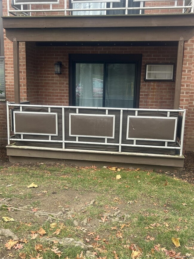 Building Photo - 8 Brevoort Dr