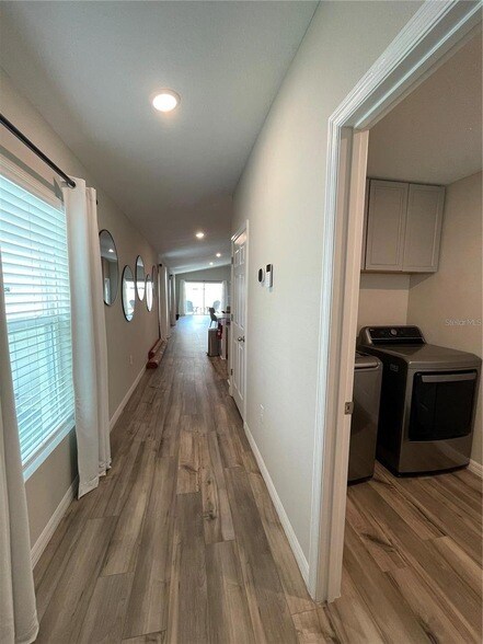 Foto del edificio - 7838 Peace Lily Ave