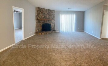 Building Photo - 2021 Highridge Dr SW
