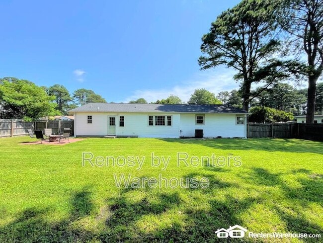 Building Photo - 3308 Hornsea Rd