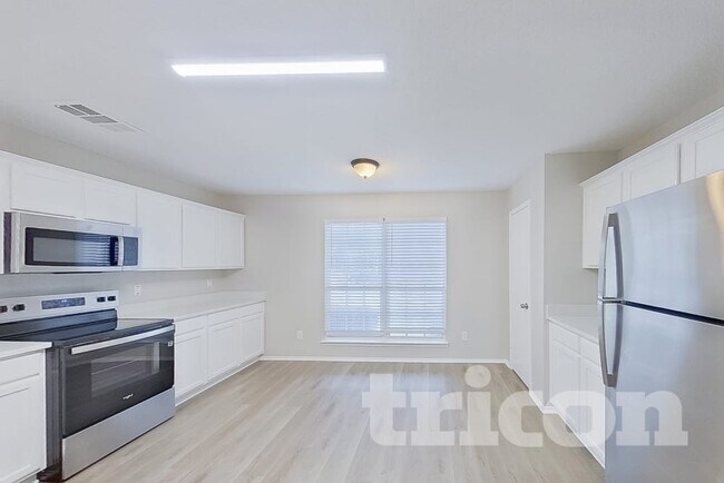 Foto del edificio - 608 Canyon Pl