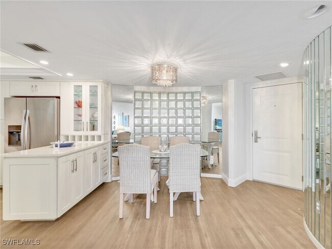 Foto del edificio - 4751 Gulf Shore Blvd N