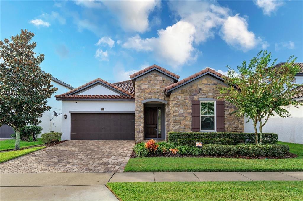 Foto principal - 6354 Swanson St