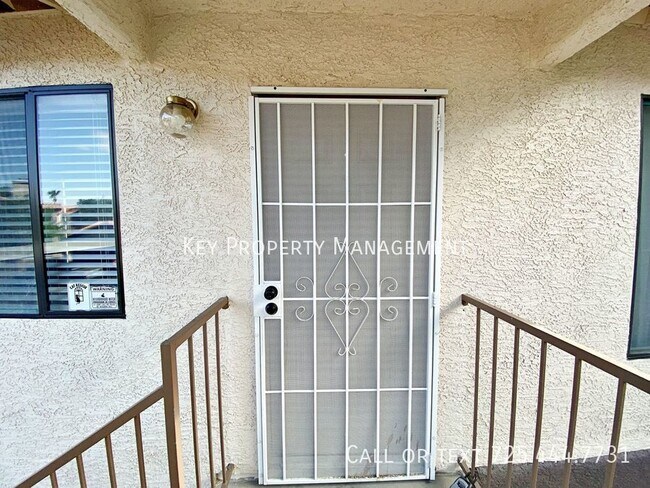 Foto del edificio - 2 BEDROOM UPSTAIRS CONDO IN GREEN VALLEY W...