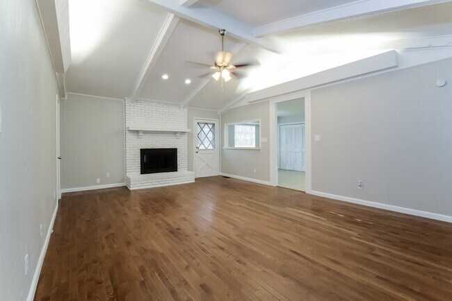 Foto del edificio - 214 Star Cir