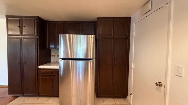 Foto del edificio - Spacious Townhouse For Rent at Montezuma T...