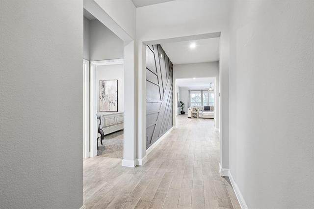 Building Photo - 2600 Golden Bell Dr