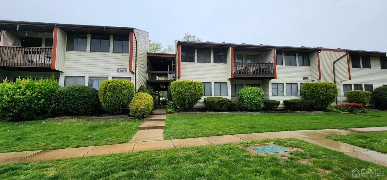15 Avon Dr Unit C, East Windsor, NJ 08520 Condo for Rent in East