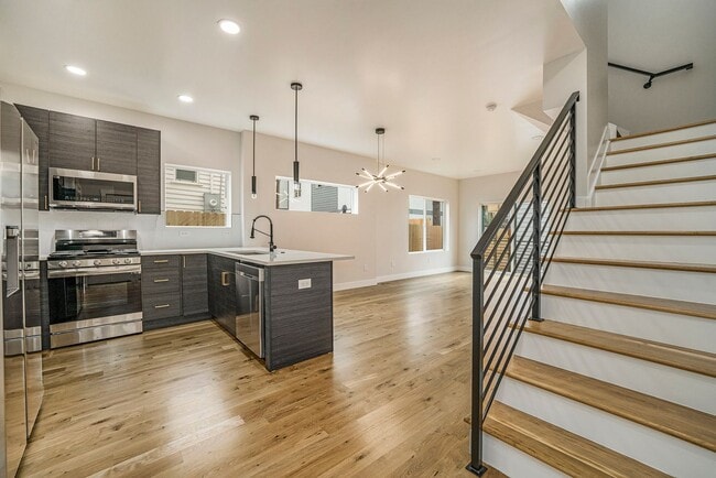 Building Photo - Back Duplex in Denver's Jefferson Park Nei...