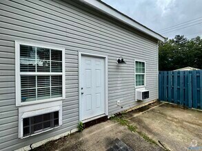 Building Photo - 3702 Squaw Valley Dr SW
