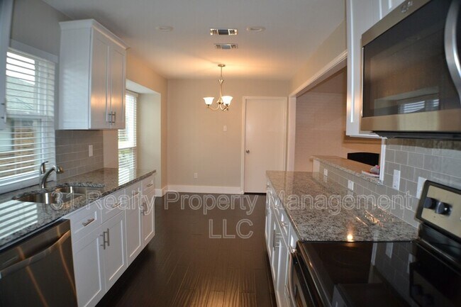 Foto del edificio - 2311 Eastgate Dr