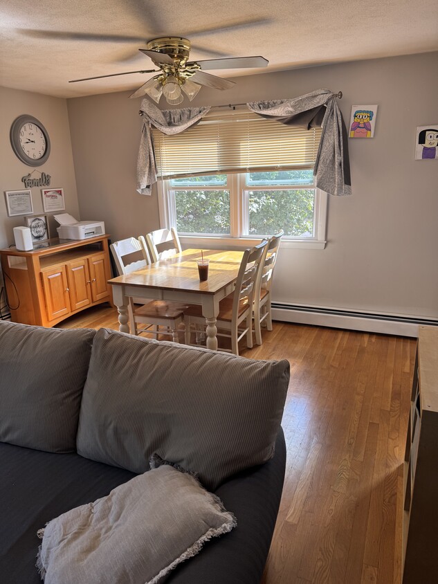 Foto principal - 1013 Somerville St