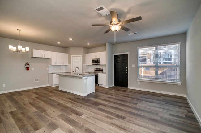 Building Photo - GORGEOUS 2 BEDROOM FOUR PLEX LOCATED IN MIDLOTHIAN ISD!