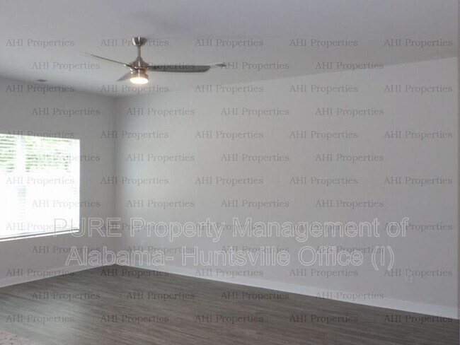 Building Photo - 3210 Northfield Ln